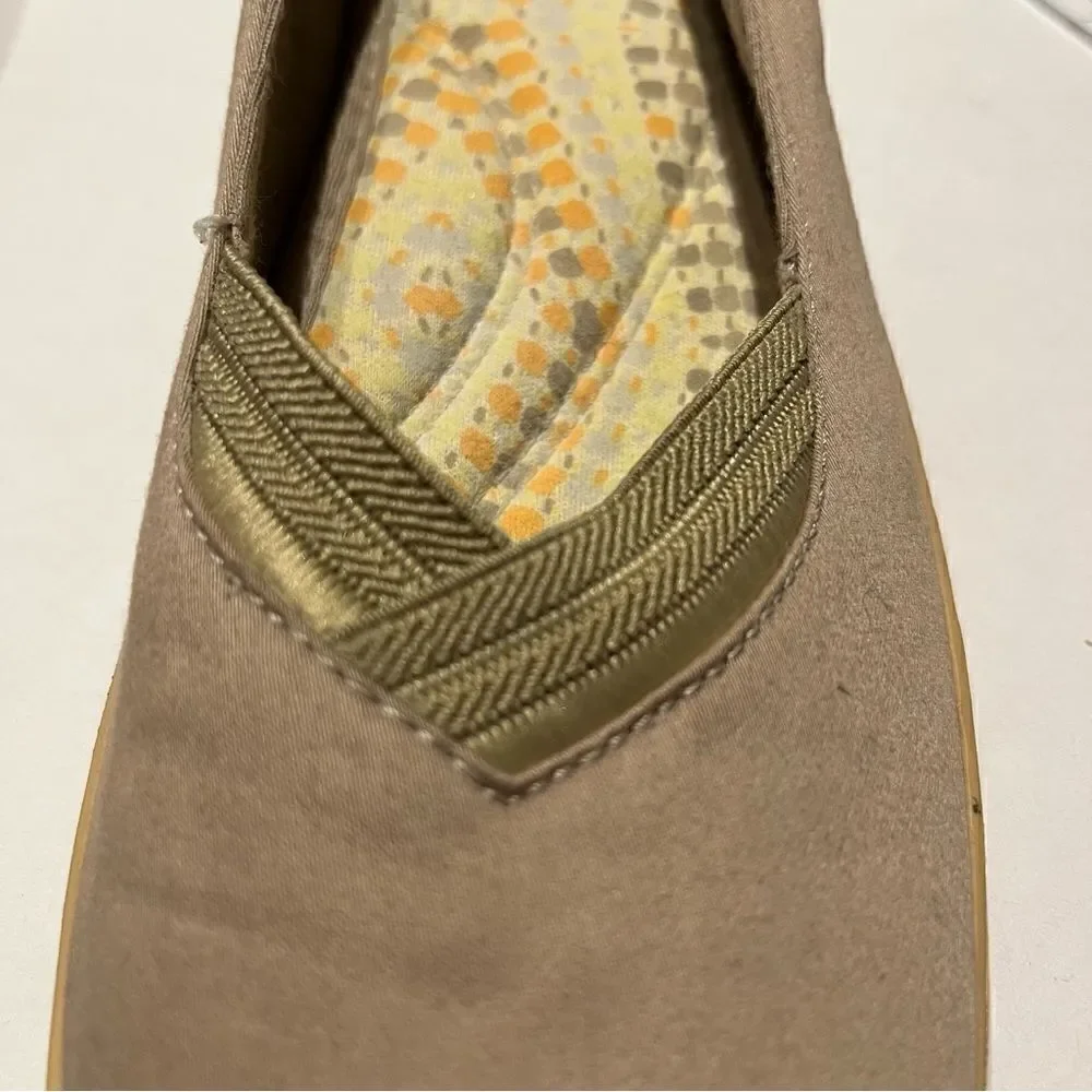 Women's Grasshoppers Light Tan Espadrilles Wedge Shoes Size 9M Cork Heels